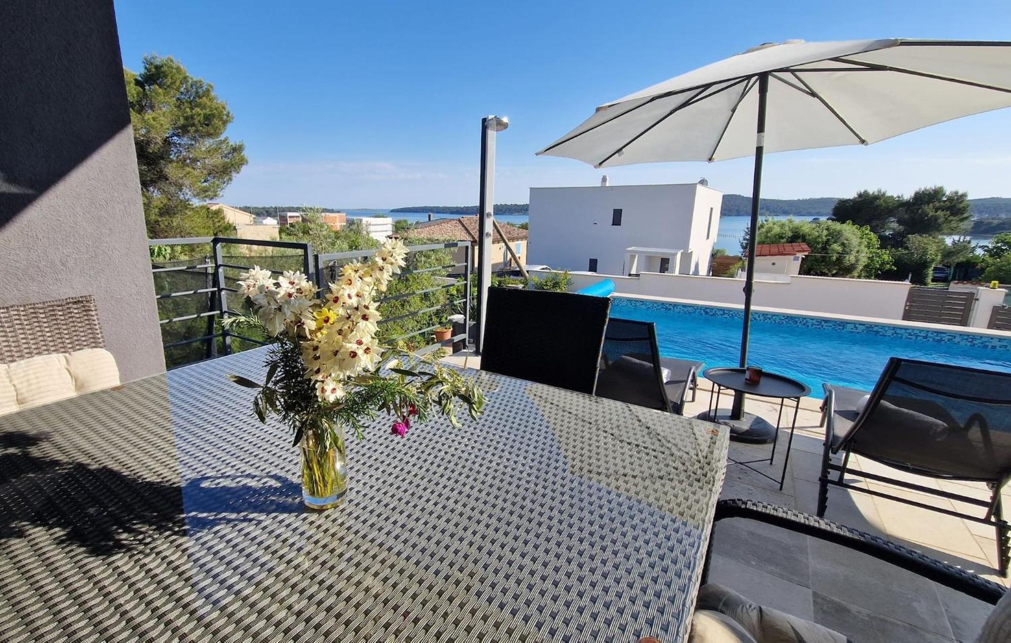 Villa Pura Vida With Sea View Pula Buitenkant foto