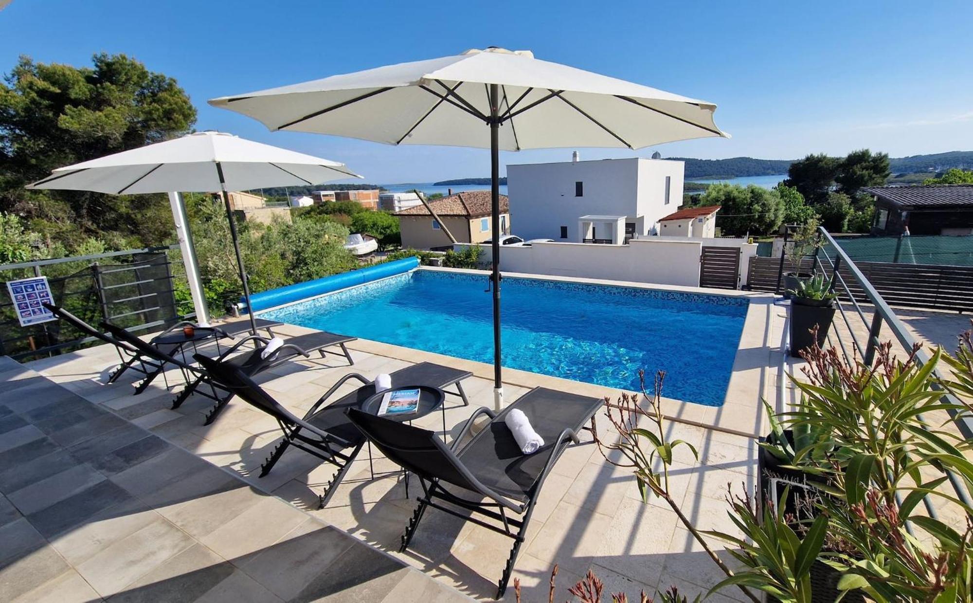 Villa Pura Vida With Sea View Pula Buitenkant foto